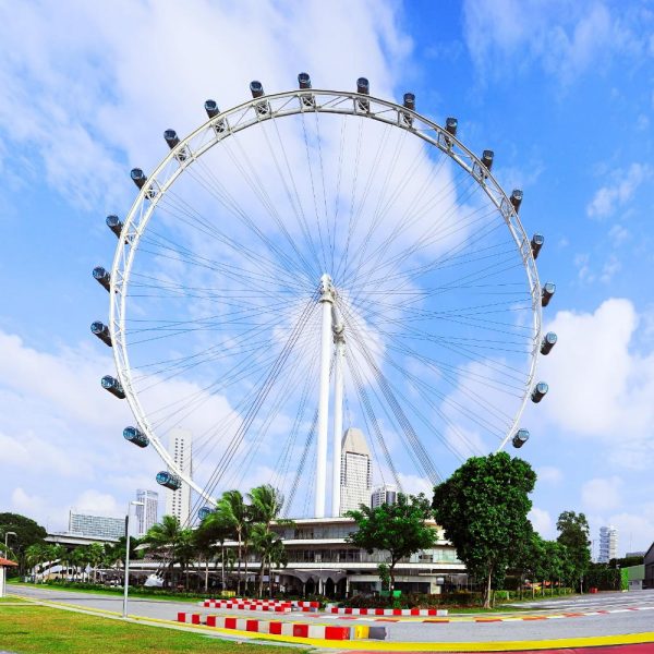 Top 4 Reasons to Visit Singapore